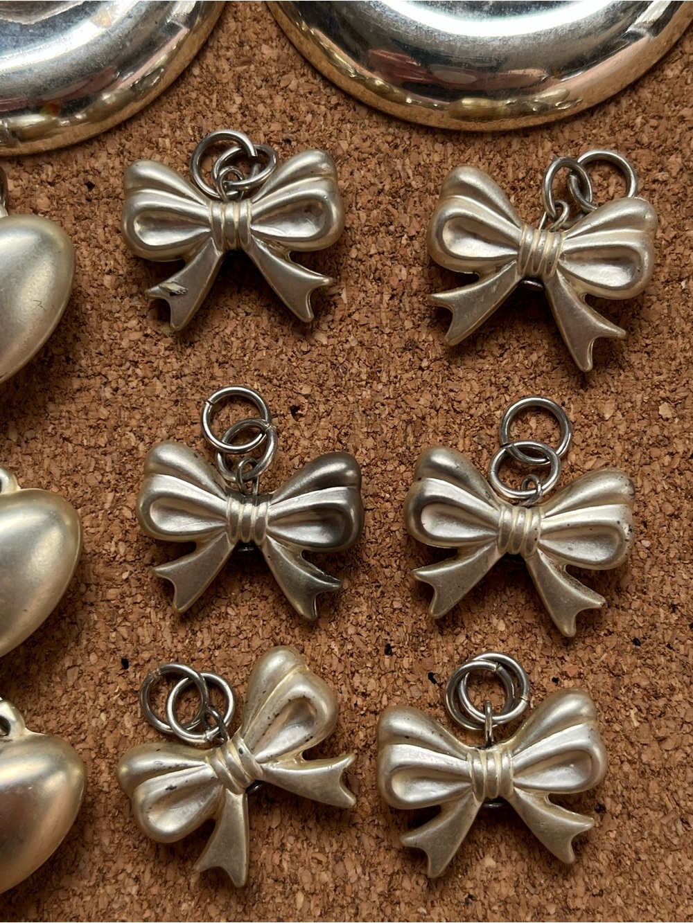 Craft supplies Heart & Bow Charms for ornaments or jewelry - Picture 3 of 8